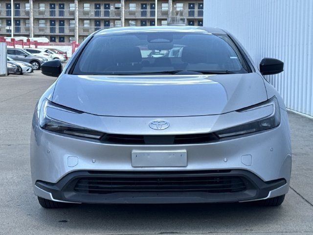 Used 2025 Toyota Prius LE FWD image 7