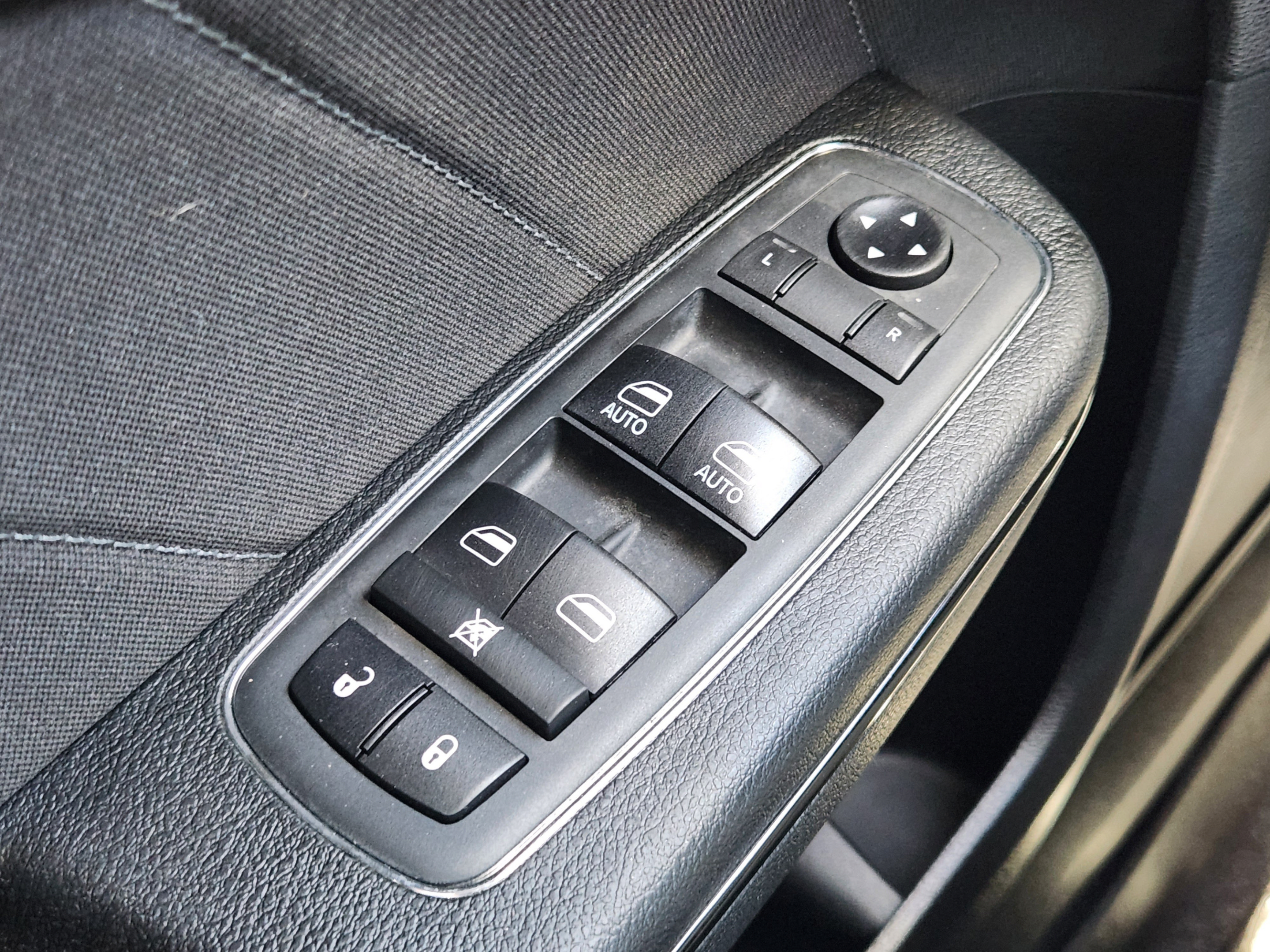 Used 2019 Dodge Charger SXT w/ Plus Group RWD image 17