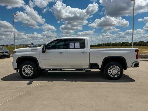 Used 2020 Chevrolet Silverado 2500 High Country w/ Z71 Off-Road Package AWD/4WD image 6