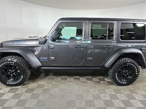 Used 2023 Jeep Wrangler Unlimited w/ Cold Weather Group AWD/4WD image 6