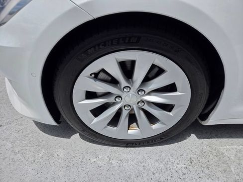 Used 2018 Tesla Model S 75D AWD/4WD image 8