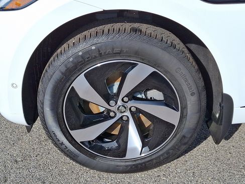 Used 2026 Jaguar F-PACE R-Dynamic S AWD/4WD image 9