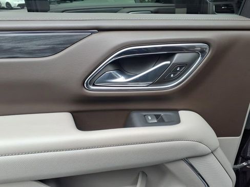 Used 2023 GMC Yukon SLT image 6