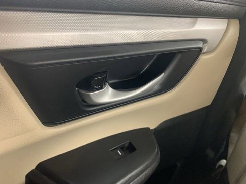 Used 2020 Honda CR-V LX image 25