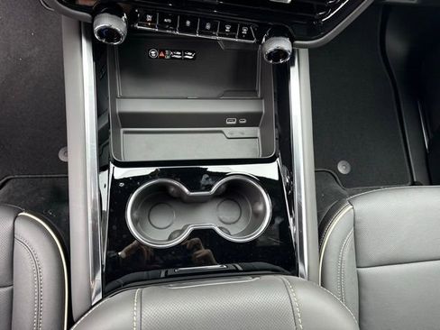 New 2026 Chevrolet Tahoe Premier AWD/4WD image 19