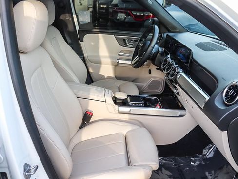 Used 2021 Mercedes-Benz GLB 250 image 20