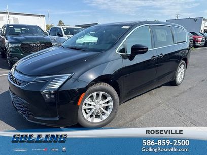Used 2027 Chrysler Pacifica Select