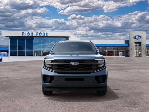 New 2027 Ford Expedition Active AWD/4WD image 3