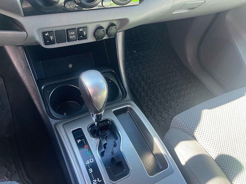 Used 2014 Toyota Tacoma 4x4 Double Cab image 25