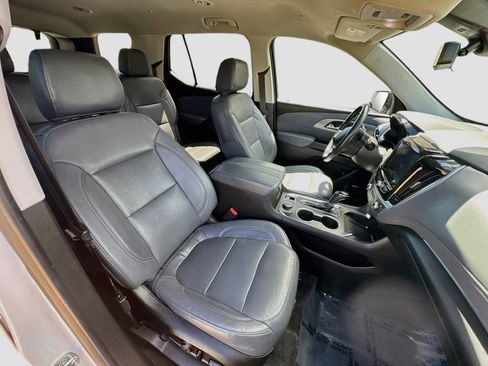 Used 2019 Chevrolet Traverse Premier w/ LPO, Black Accent Package AWD/4WD image 32