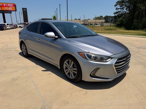 Used 2017 Hyundai Elantra SE w/ SE A/T Tech Package 03 FWD image 7