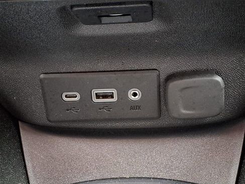 Used 2025 Chevrolet Malibu LT FWD image 14