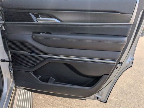 New 2026 Jeep Grand Wagoneer Summit image 32