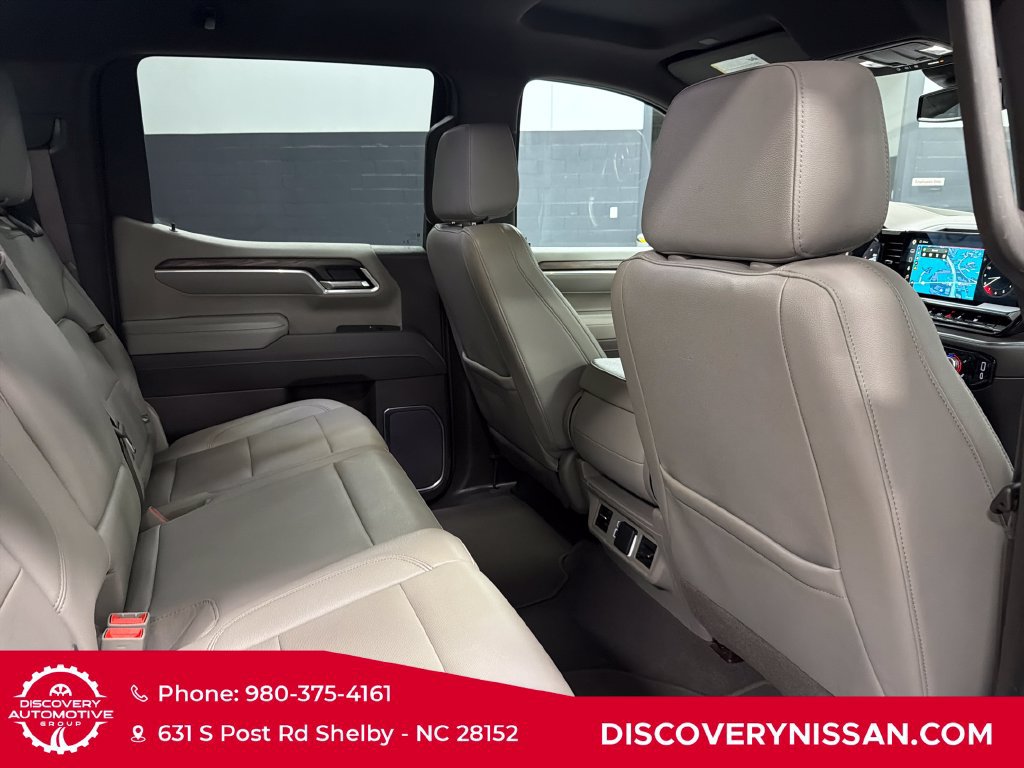 Used 2025 GMC Sierra 1500 SLT AWD/4WD image 33