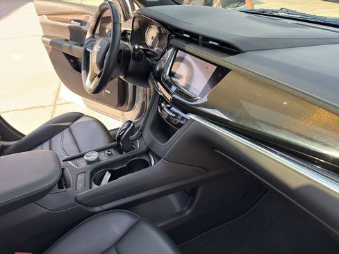Used 2020 Cadillac XT6 Premium Luxury w/ Platinum Package AWD/4WD image 32