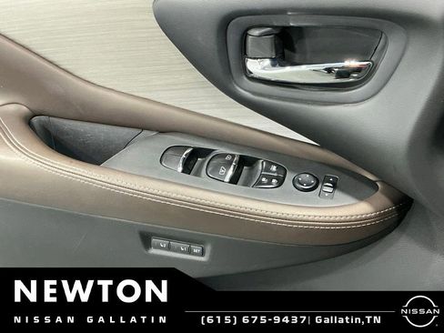 Used 2017 Nissan Murano Platinum w/ Platinum Technology Package FWD image 34