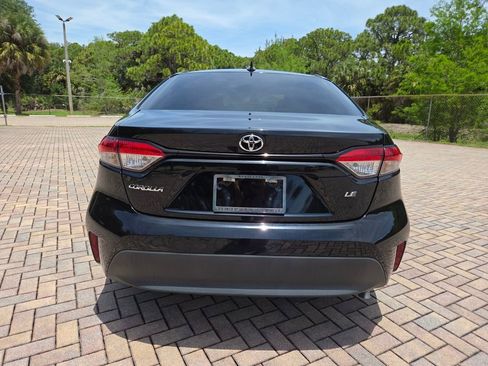 Used 2023 Toyota Corolla LE FWD image 10