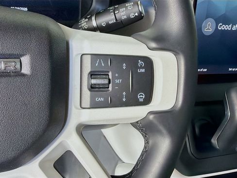 Certified 2025 Land Rover Defender 110 X-Dynamic SE AWD/4WD image 13