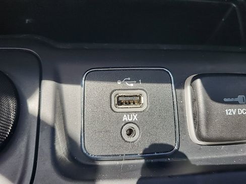 Certified 2020 Jeep Cherokee Latitude Plus w/ Cold Weather Group AWD/4WD image 7