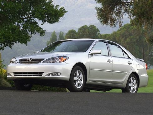 Used 2005 Toyota Camry LE image 1