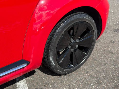 Used 2012 Volkswagen Beetle Turbo FWD image 7