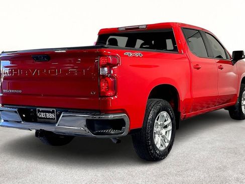 Used 2024 Chevrolet Silverado 1500 LT image 2