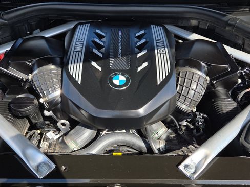 Used 2022 BMW X5 M50i image 25