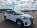 Used 2024 Nissan Kicks S image 5