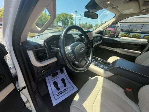 Used 2023 Ford Expedition Max Platinum AWD/4WD image 13