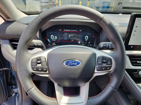 New 2026 Ford Explorer Active AWD/4WD image 15