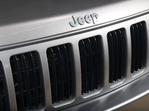 Used 2007 Jeep Grand Cherokee Laredo AWD/4WD image 12