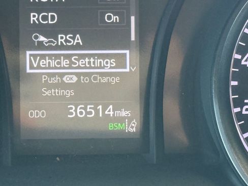 Certified 2022 Toyota Camry SE image 19