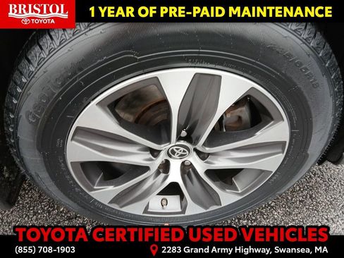 Certified 2023 Toyota Highlander XLE image 10