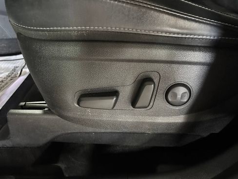 Used 2020 Kia Telluride S AWD/4WD image 16
