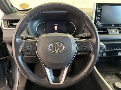 Used 2020 Toyota RAV4 XSE w/ XSE Grade Weather Package AWD/4WD image 11