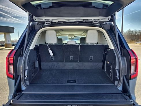 New 2025 Ford Expedition Platinum w/ Driver's Package image 15