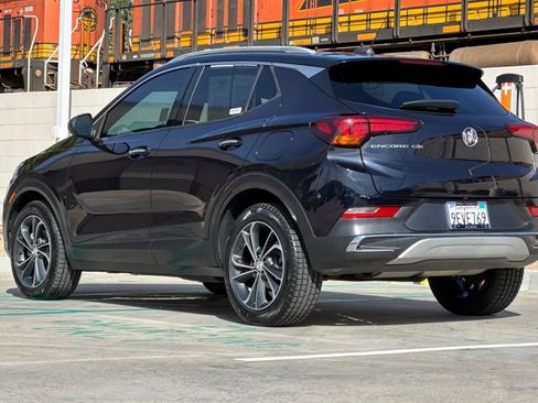 Used 2021 Buick Encore GX Essence FWD image 3