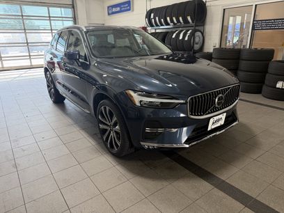Used 2023 Volvo XC60 B5 Ultimate w/ Climate Package