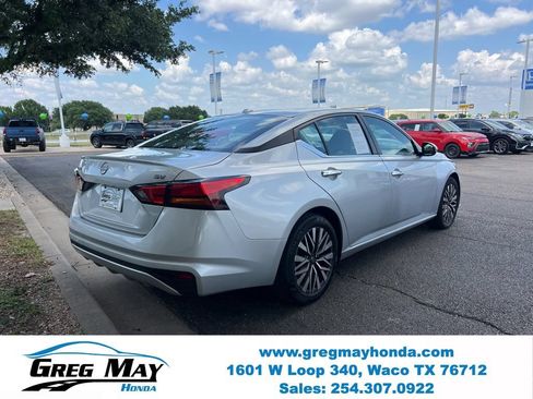 Used 2023 Nissan Altima 2.5 SV FWD image 7