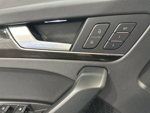 Used 2018 Audi Q5 2.0T w/ Premium Plus Package image 14