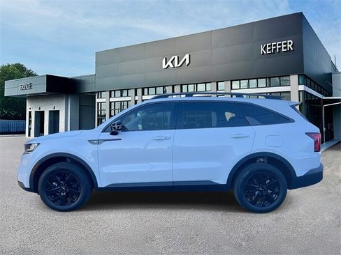 Certified 2023 Kia Sorento S image 5