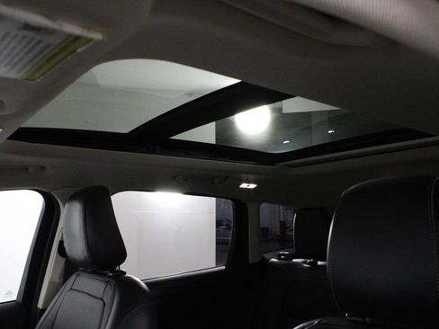 Used 2019 Ford Escape Titanium image 23