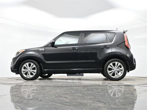 Used 2014 Kia Soul + image 23