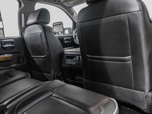 Used 2019 Chevrolet Silverado 3500 High Country w/ Duramax Plus Package image 34