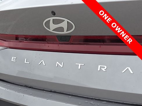 Used 2024 Hyundai Elantra SEL FWD image 8