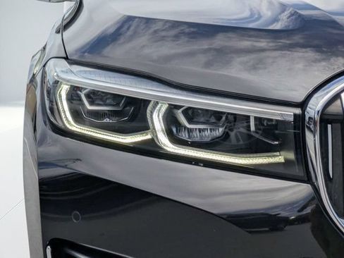 Used 2020 BMW 750i xDrive w/ Cold Weather Package AWD/4WD image 9