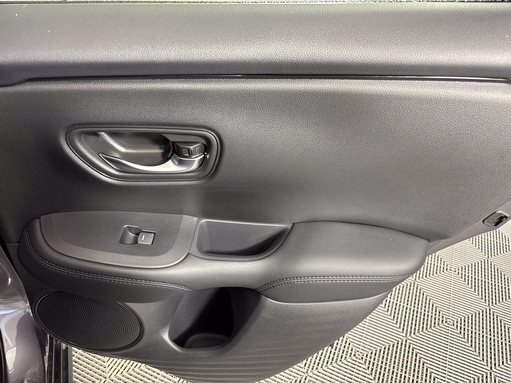 Used 2027 Honda HR-V LX image 19