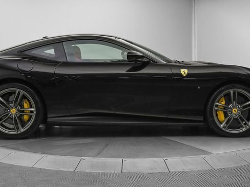 Used 2022 Ferrari Roma Nero Daytona Metallic image 10