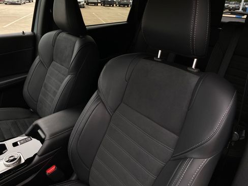 Used 2025 Mitsubishi Outlander SE AWD/4WD image 12