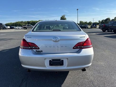 Used 2010 Toyota Avalon Limited FWD image 7